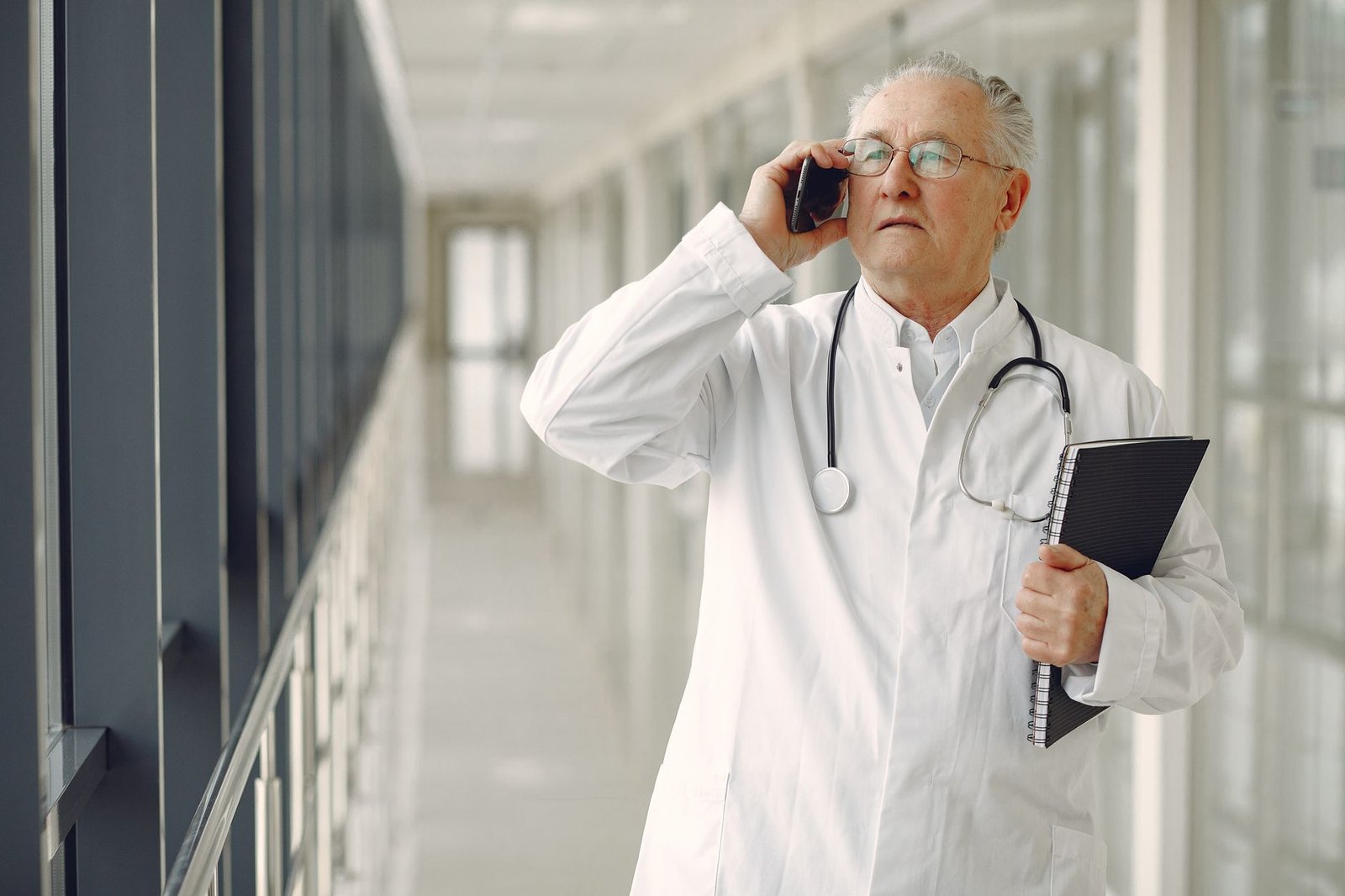 A veteran discussing VA priority groups for cancer patients with a clinic advisor